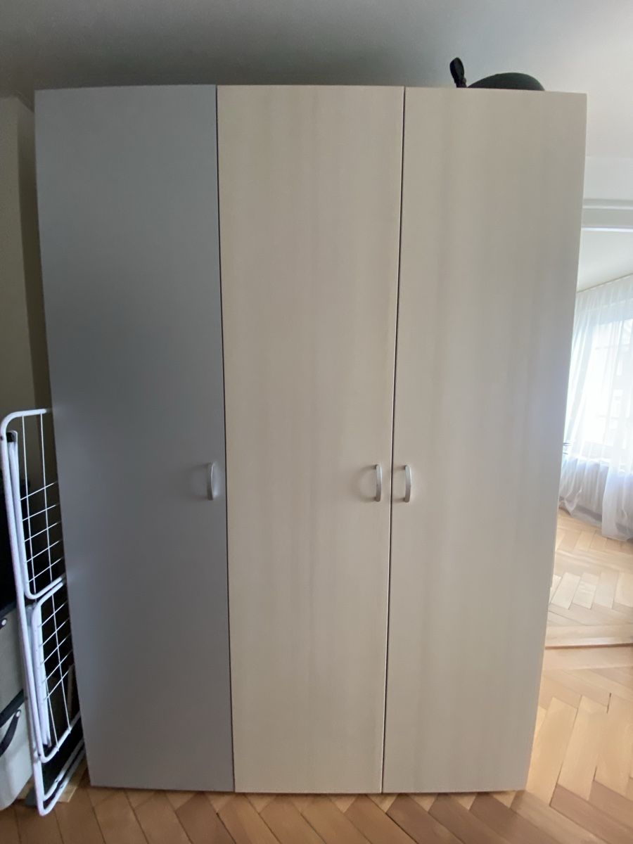 Ikea Armoires: Ikea-Schrank – D'occasion à St. Gallen par liv_p7nb